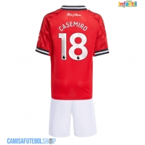 Camisa de time de futebol Manchester United Casemiro #18 Replicas 1º Equipamento Infantil 2025-26 Manga Curta (+ Calças curtas)